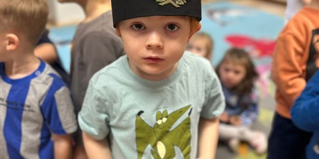 Powiększ grafikę: barborka-wizyta-gornika-z-okazji-dnia-gornika-wiemy-juz-czym-zajmuje-sie-gornik-co-wydobywa--670905.jpg