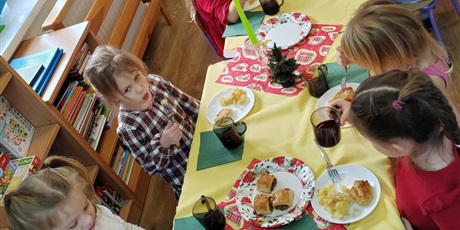 Powiększ grafikę: spotkanie-swiateczne--670876.jpg