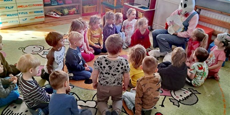 Powiększ grafikę: wielkanocne-sniadanie-i-wizyta-zajaczka-705863.jpg