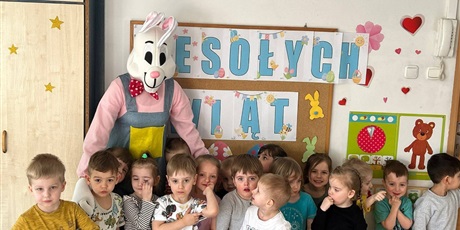 Powiększ grafikę: wielkanocne-sniadanie-i-wizyta-zajaczka-705869.jpg